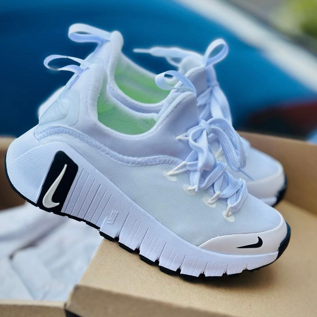 NIKE FREE METCON 6 - BLANCO