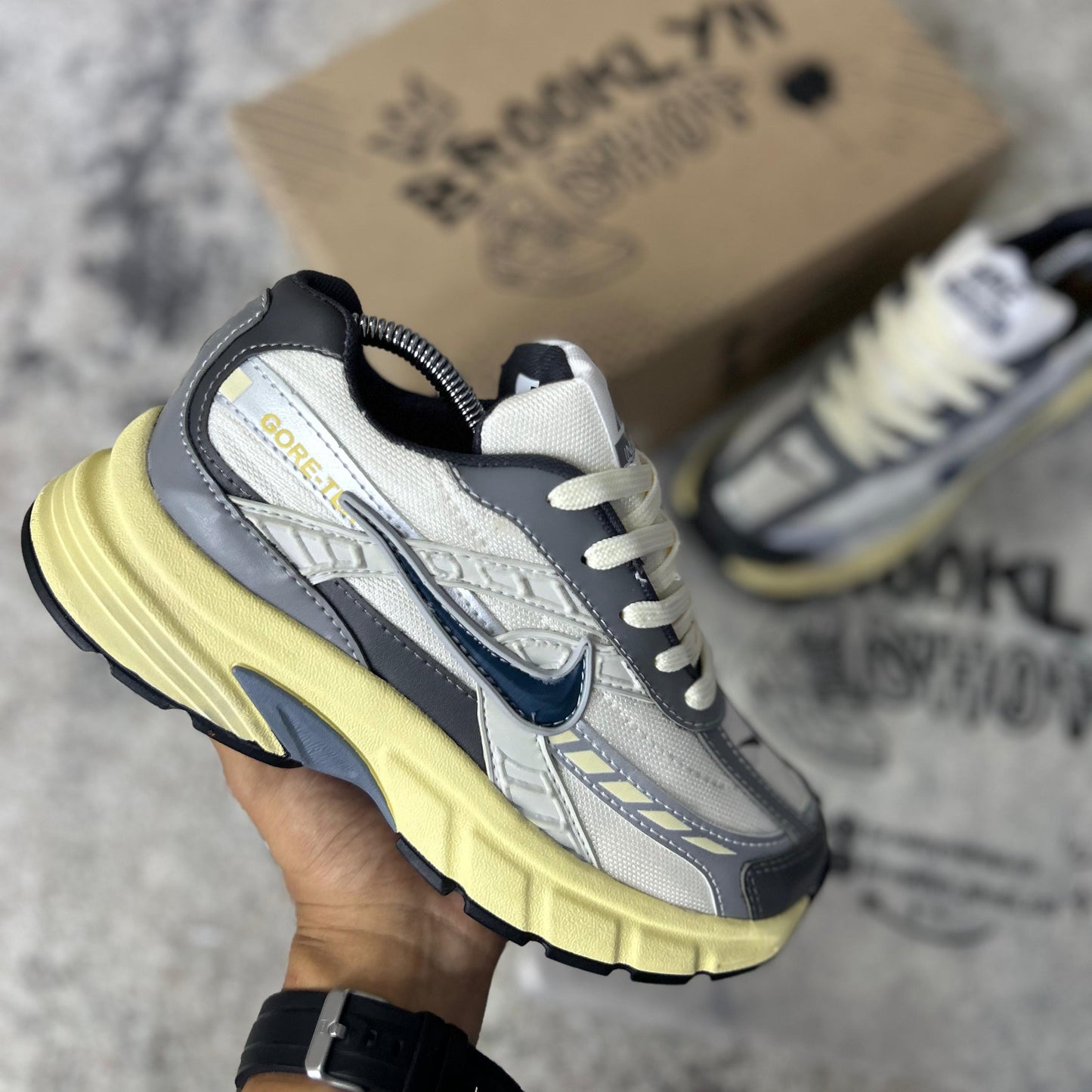 NIKE INTIANATOR - ADULTOS