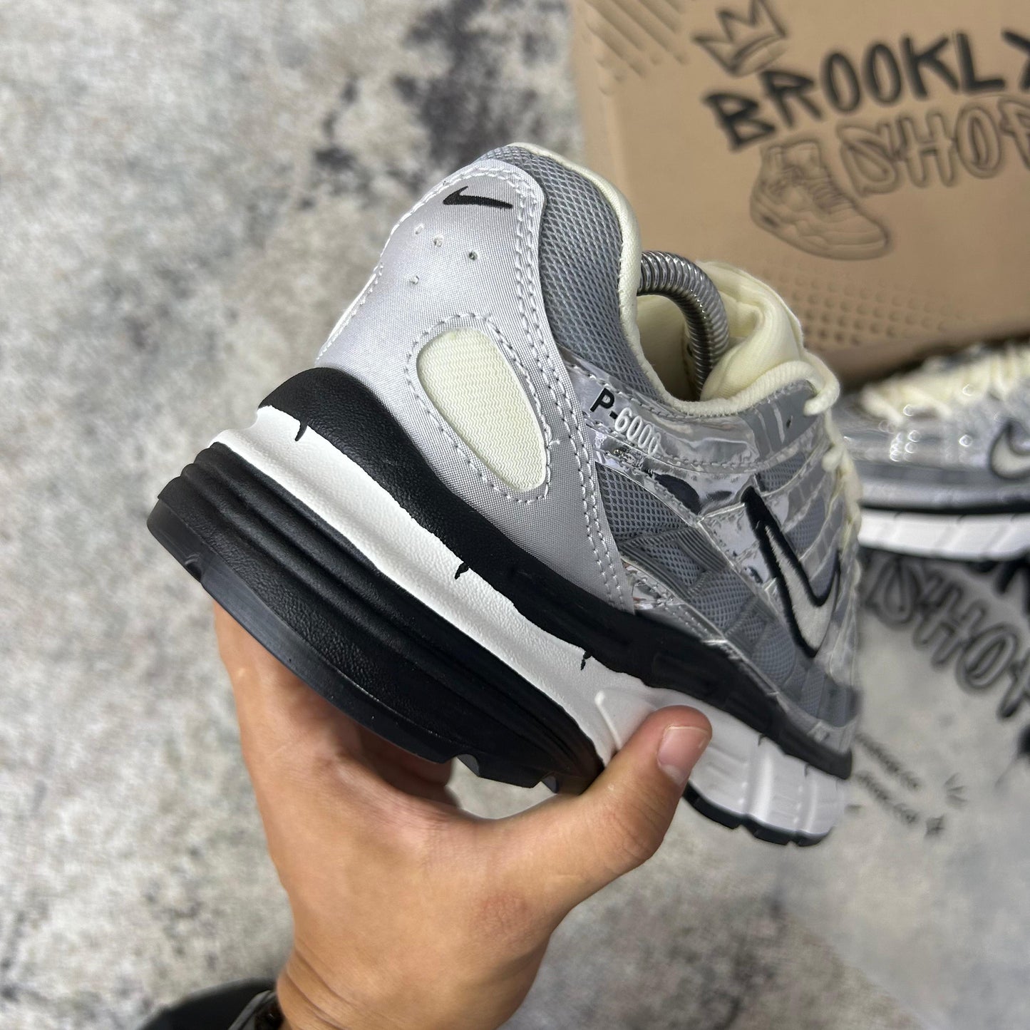 NIKE P-6000 - ADULTOS