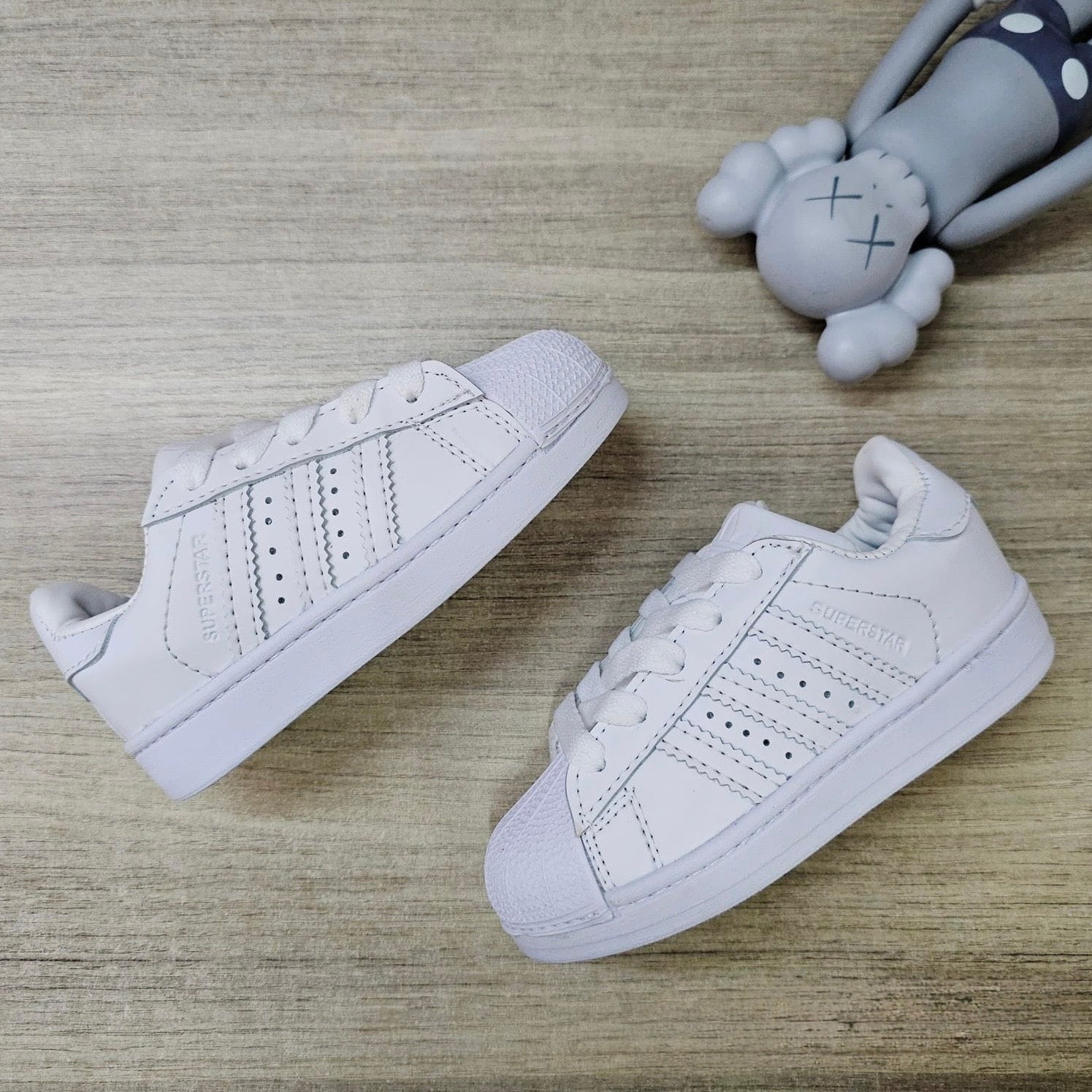 ADIDAS SUPERSTAR