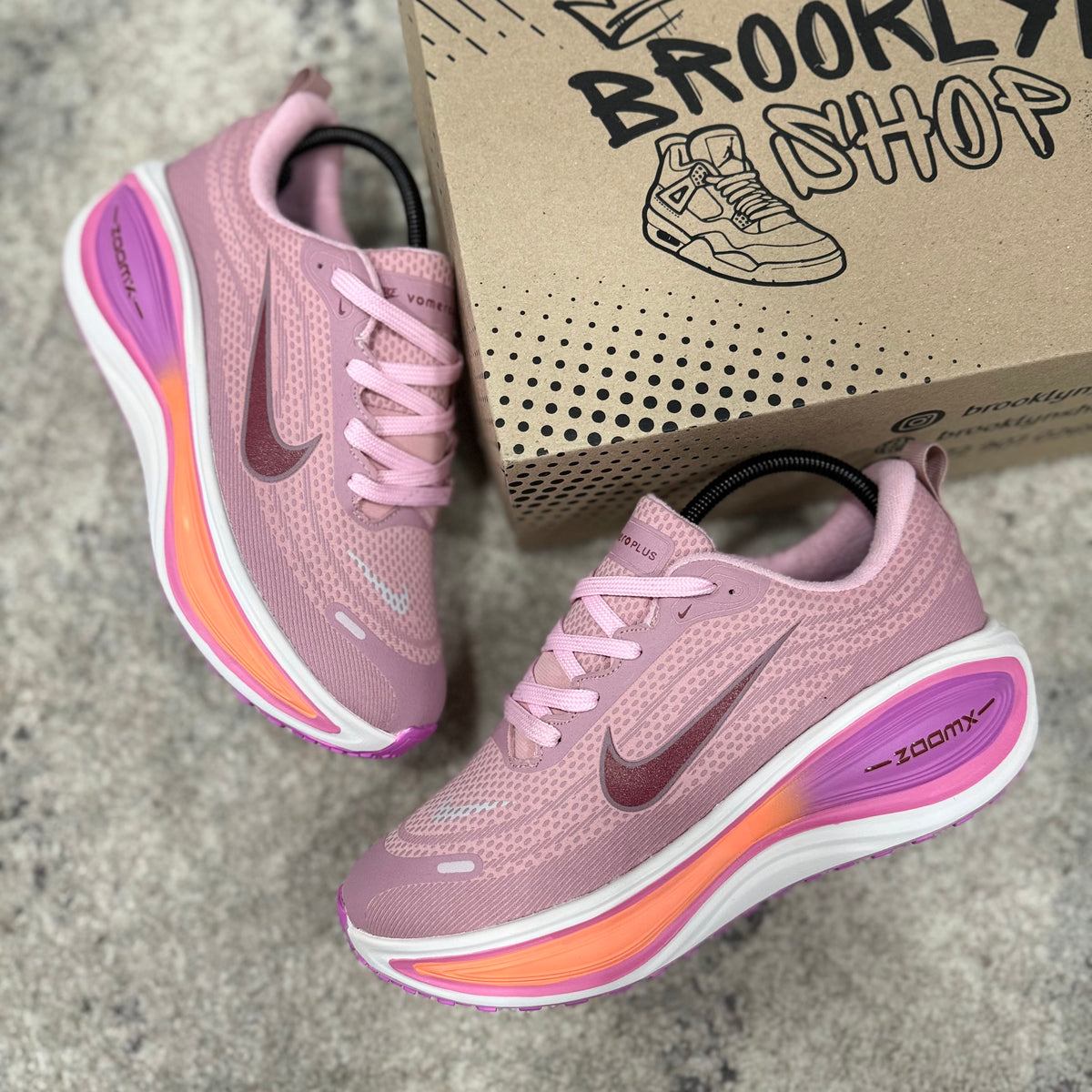 NIKE VOMERO PLUS - DAMA