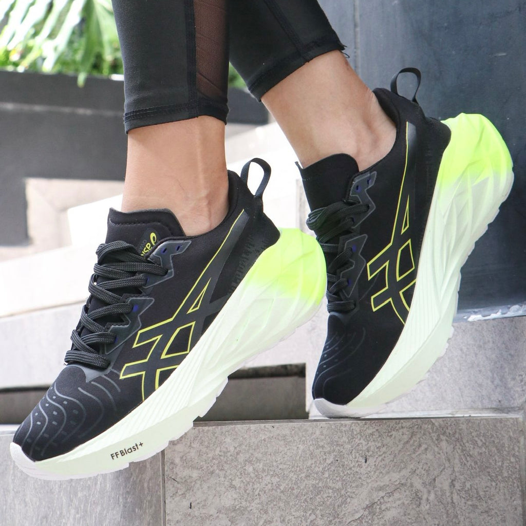 ASICS NOVABLAST