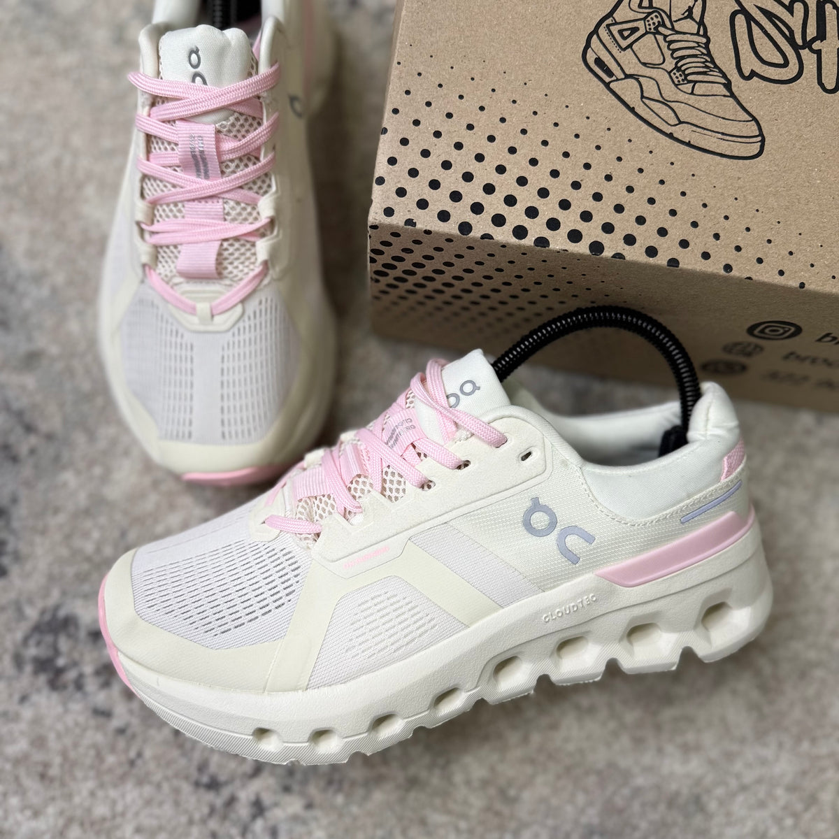 ON CLOUDRUNNER - ROSA (AAA)