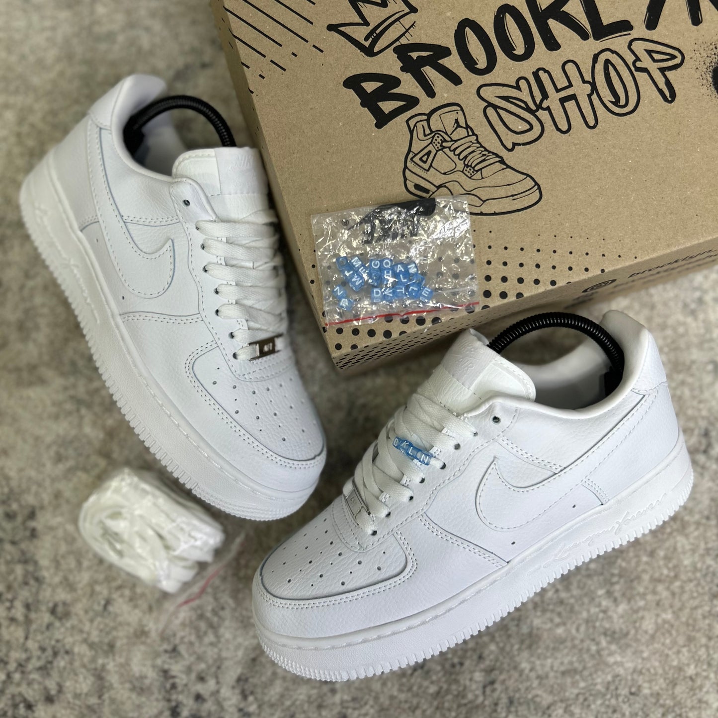 NIKE AIR FORCE 1 x DRAKE NOCTA