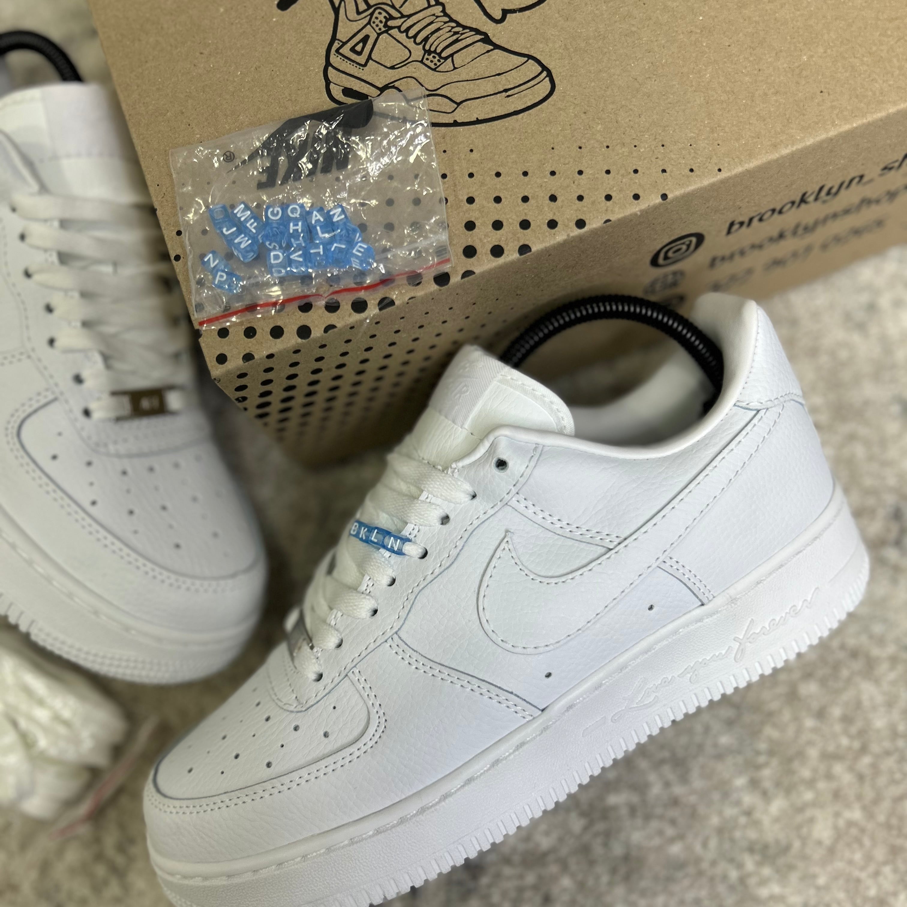 NIKE AIR FORCE 1 x DRAKE NOCTA