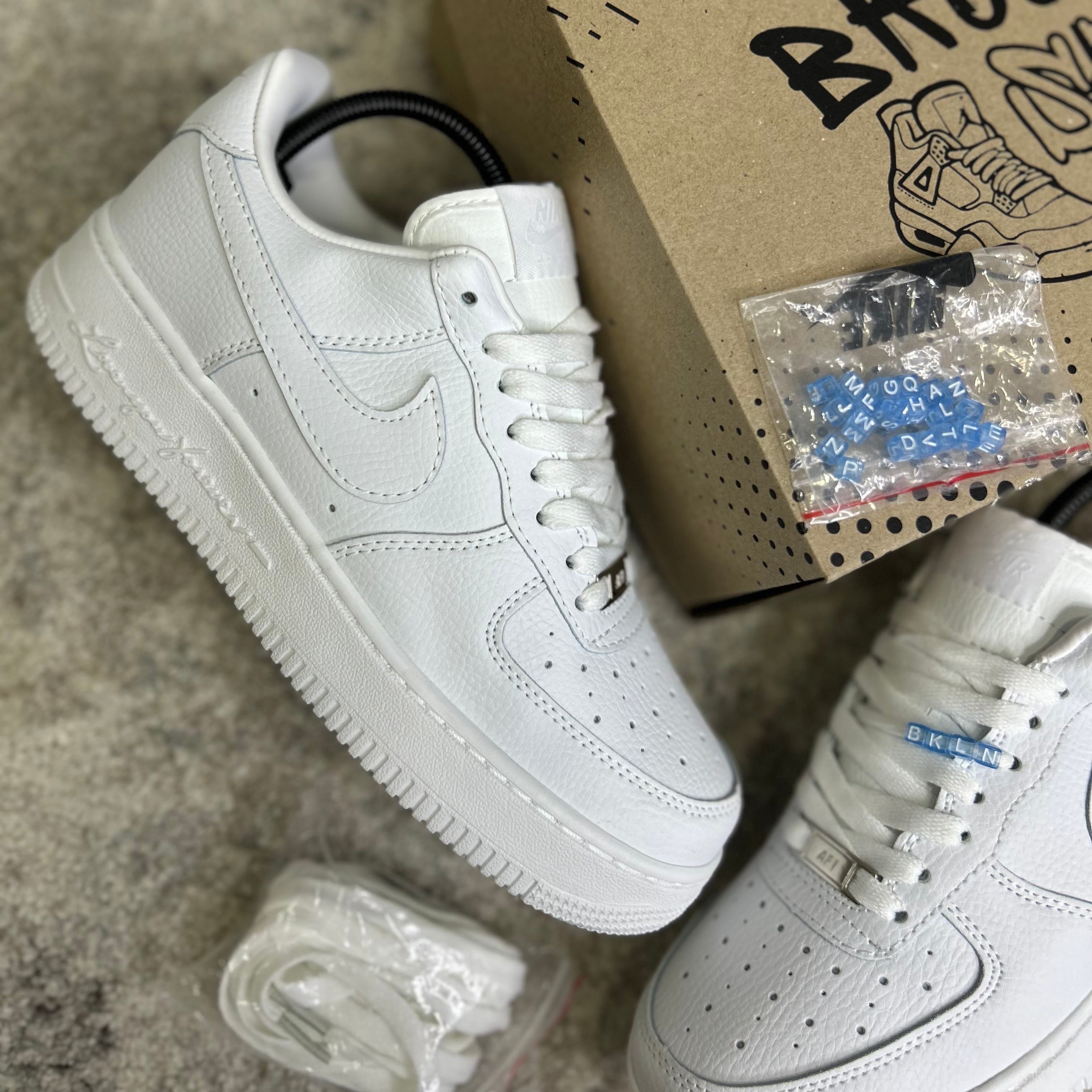 NIKE AIR FORCE 1 x DRAKE NOCTA