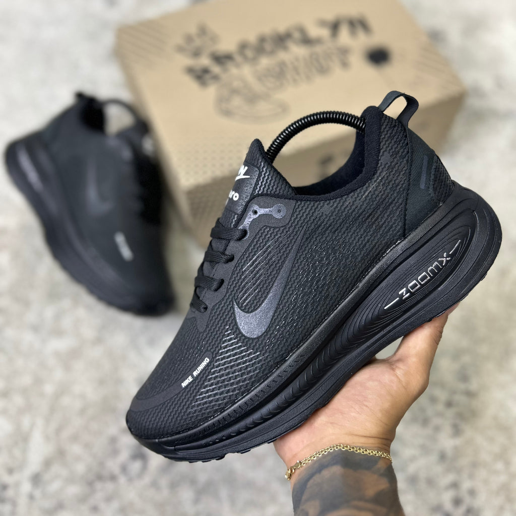 NIKE VOMERO 18 - UNISEX