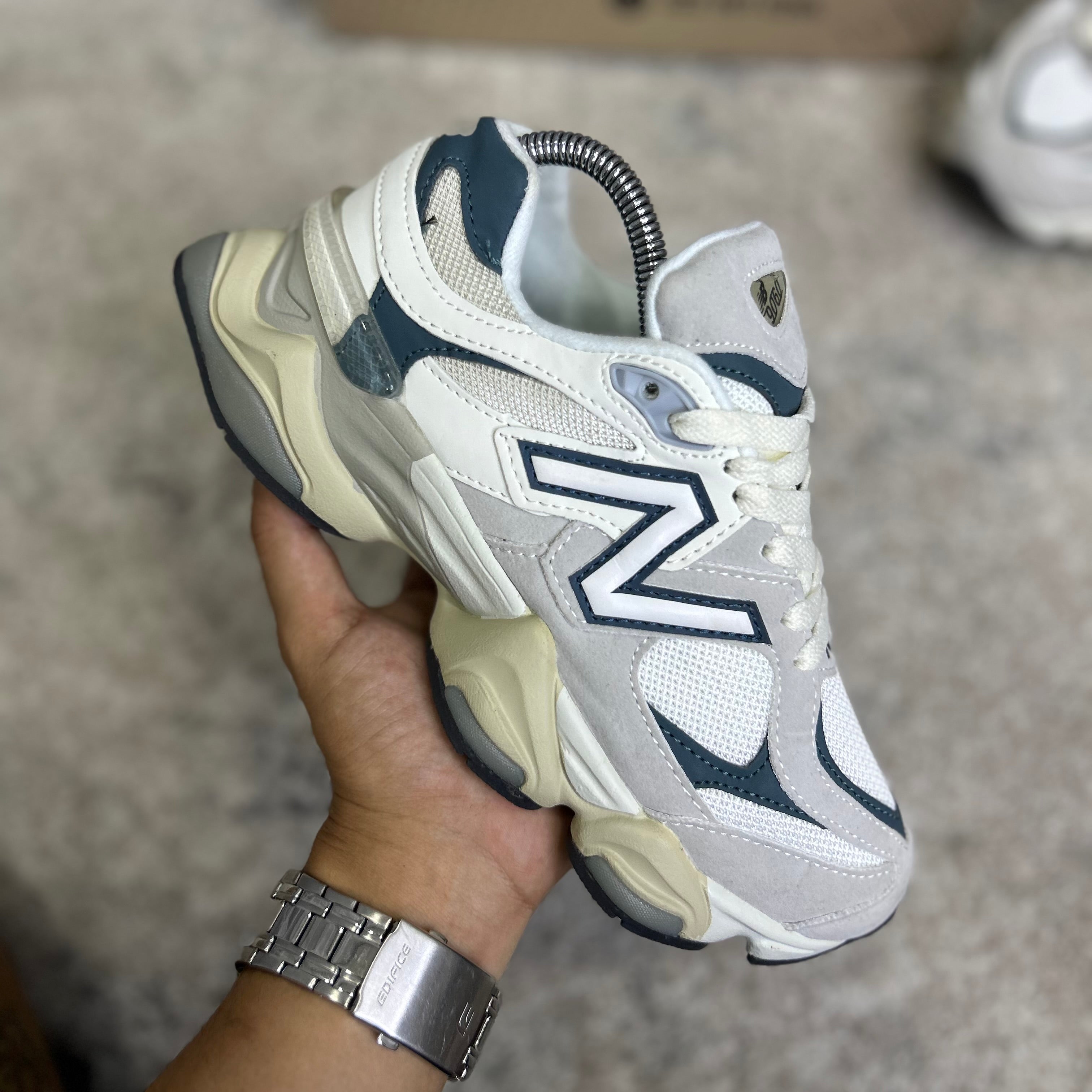 NEW BALANCE 9060 - OLIVE (AAA)