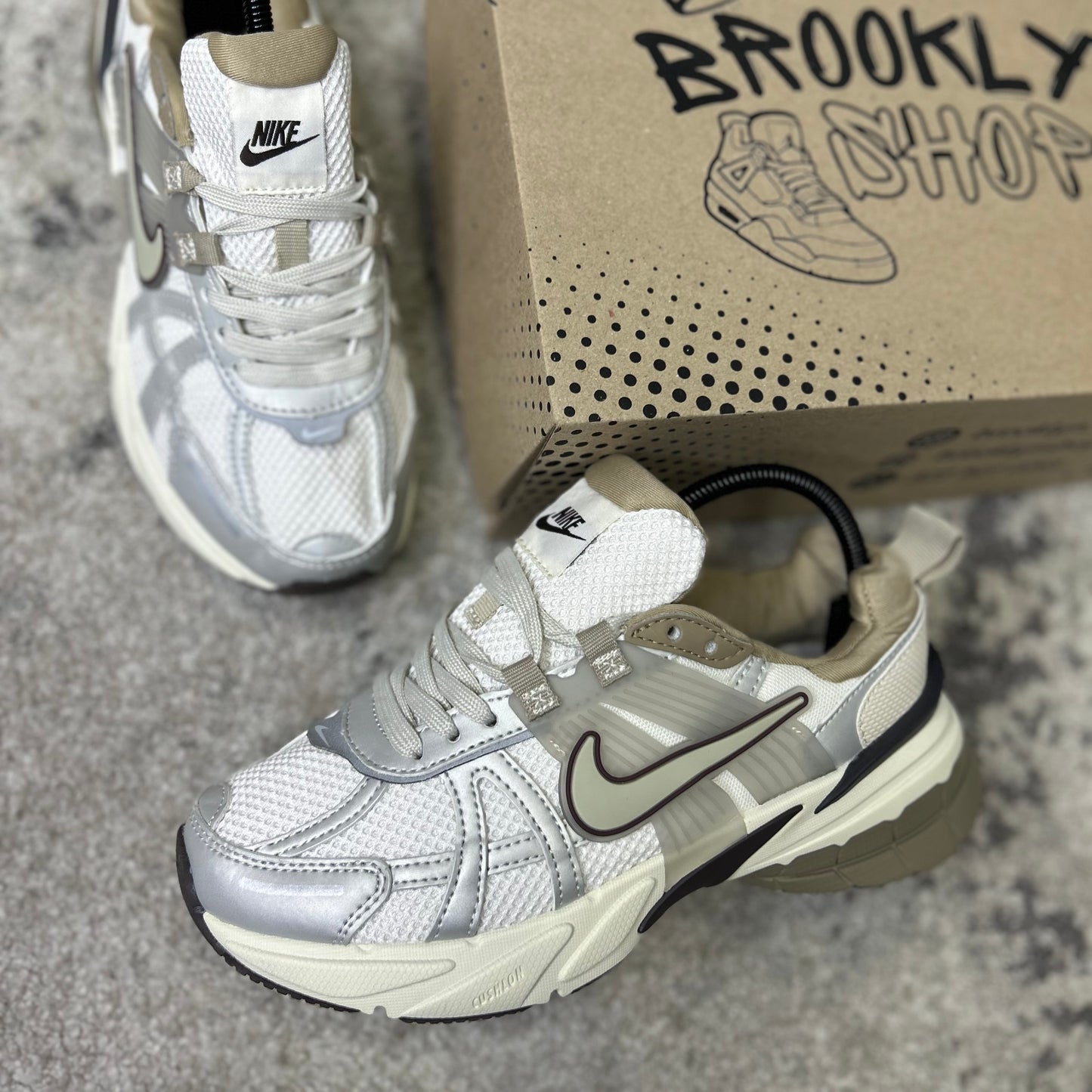 NIKE V2K RUN - BEIGE (AAA)