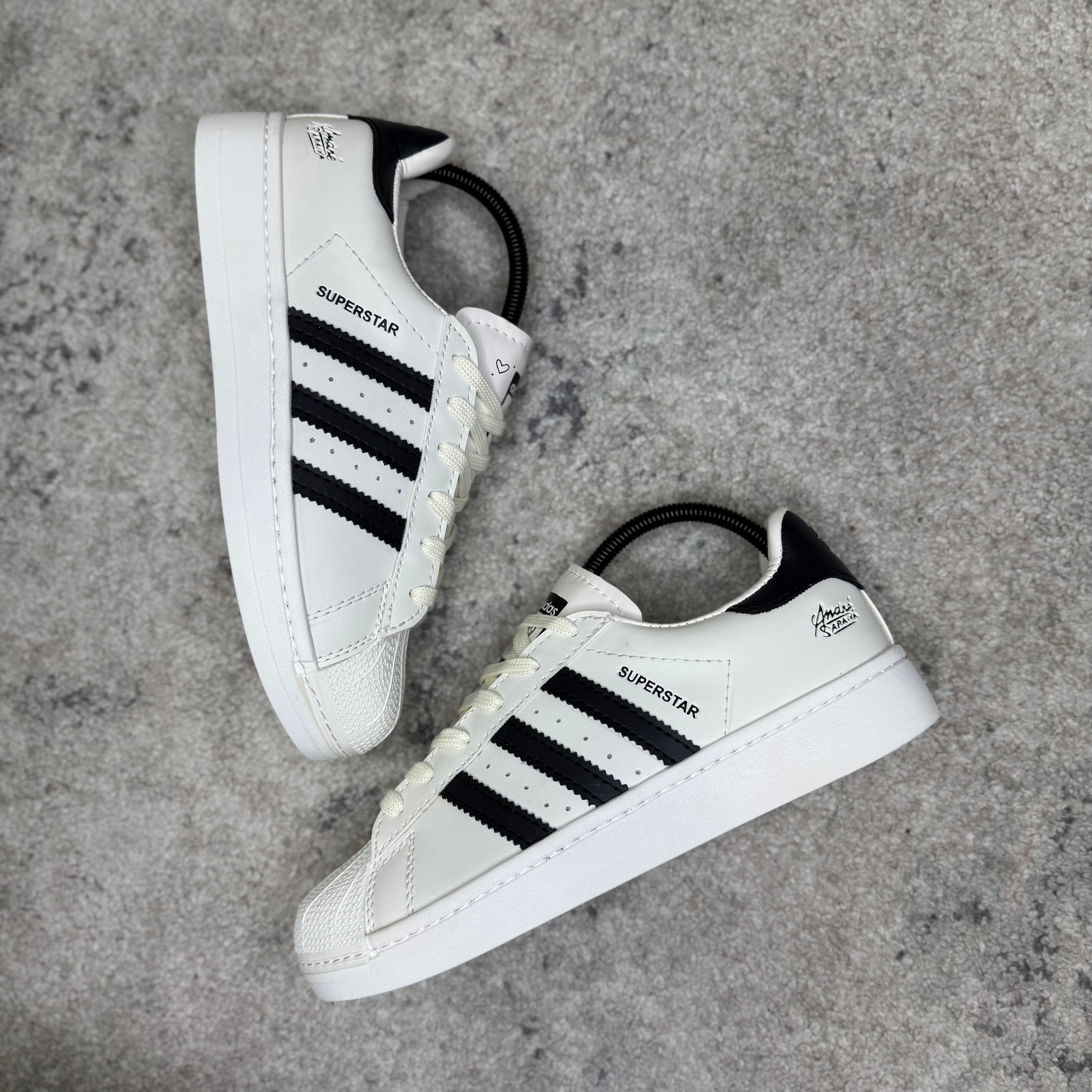 ADIDAS SUPERSTAR