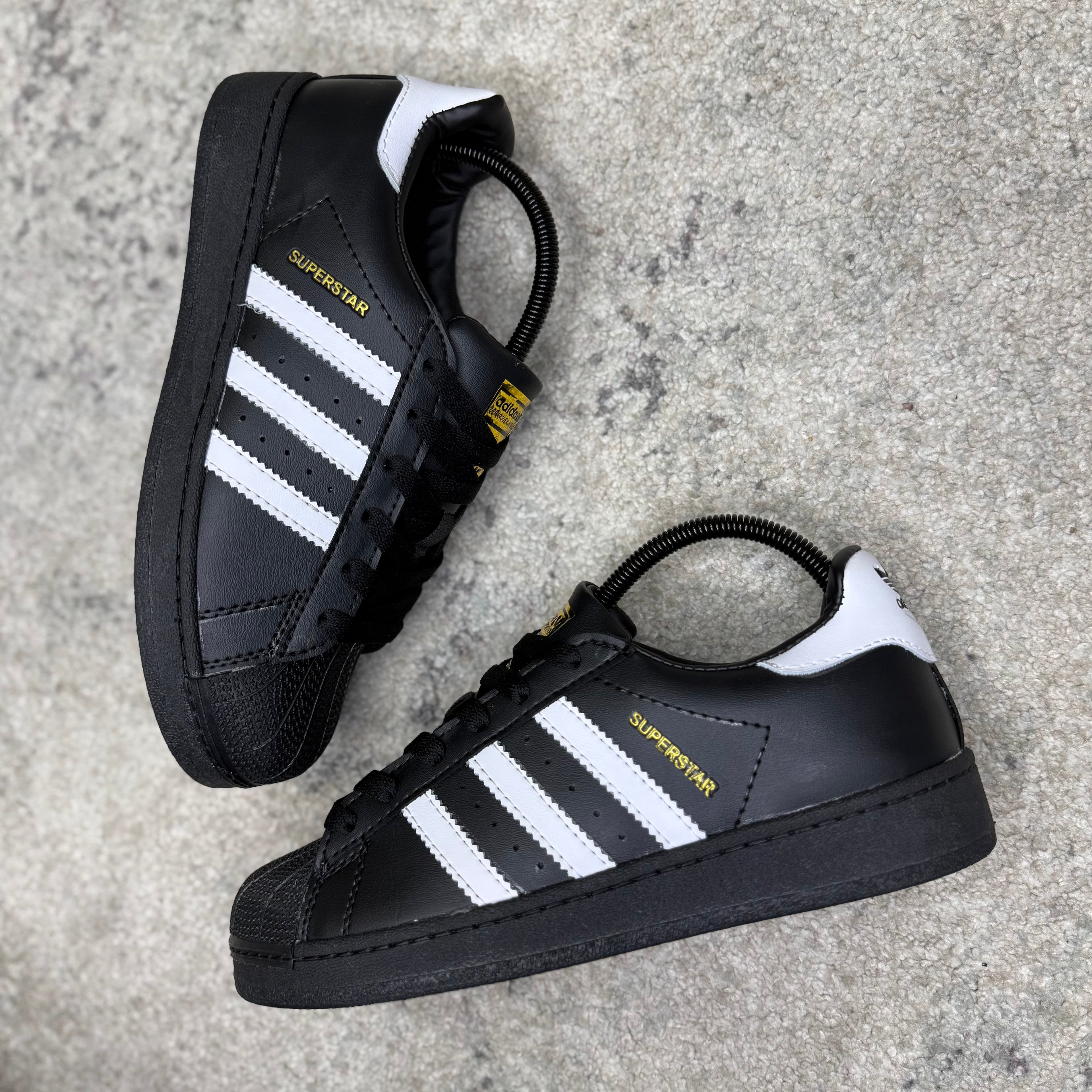 ADIDAS SUPERSTAR