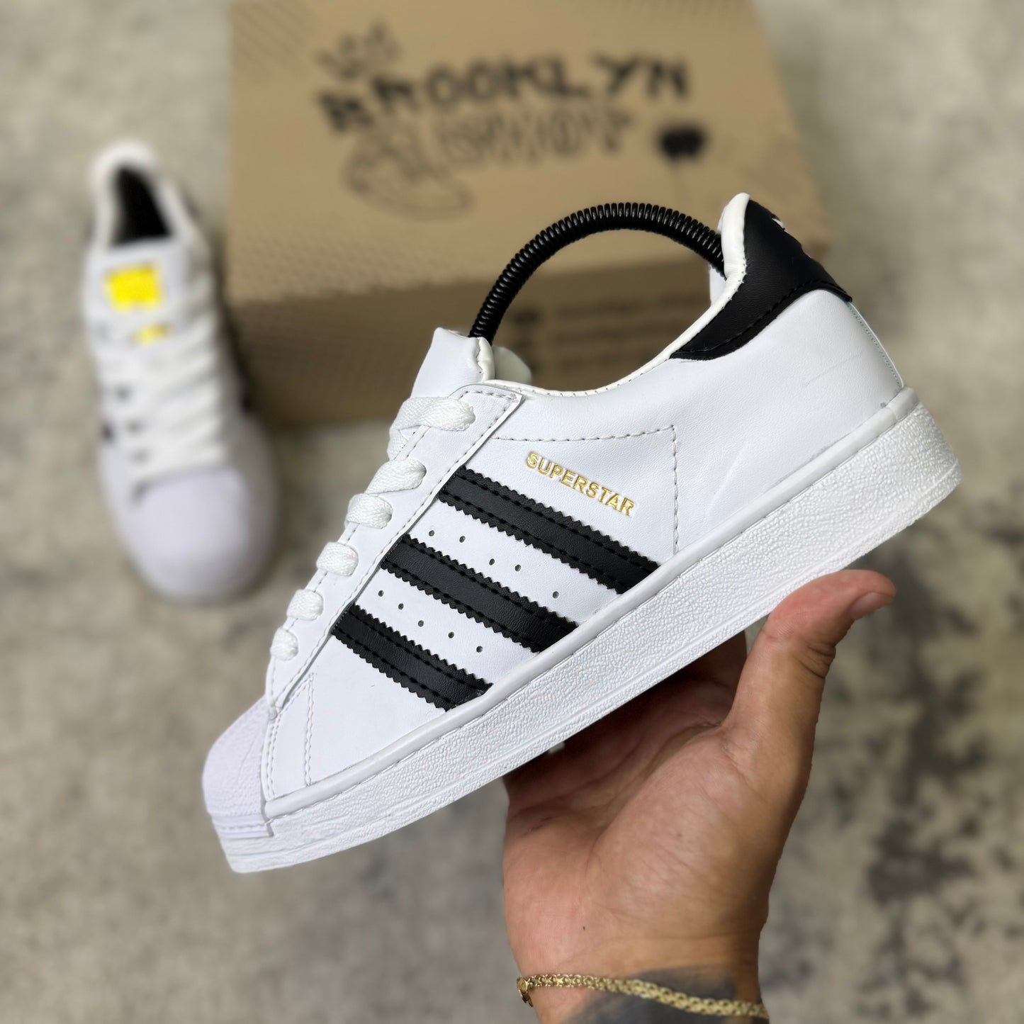 ADIDAS SUPERSTAR