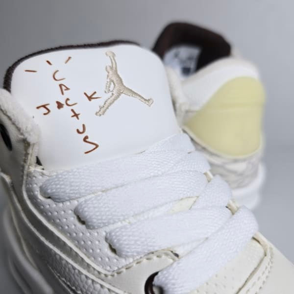 AIR JORDAN TRAVIS