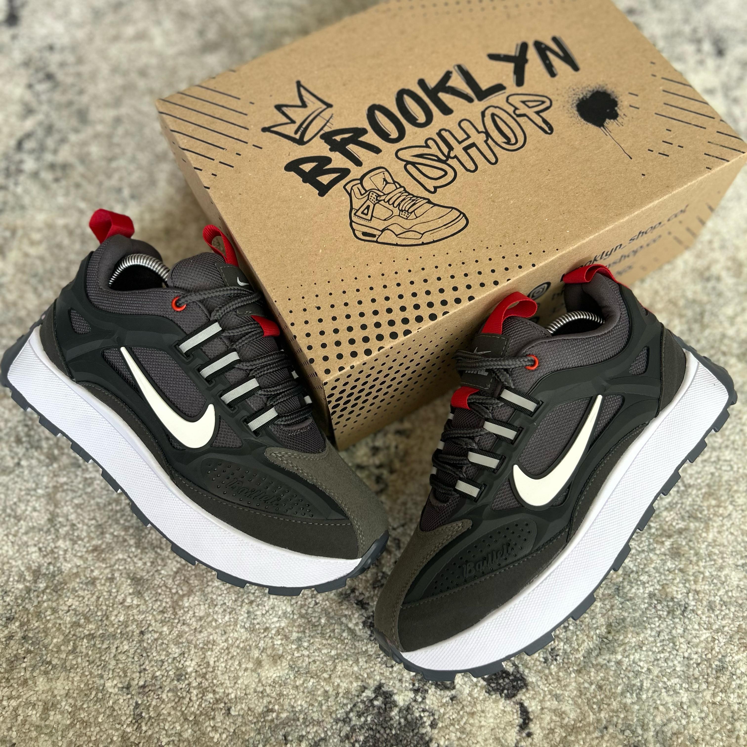 NIKE BAILLELI - GRIS