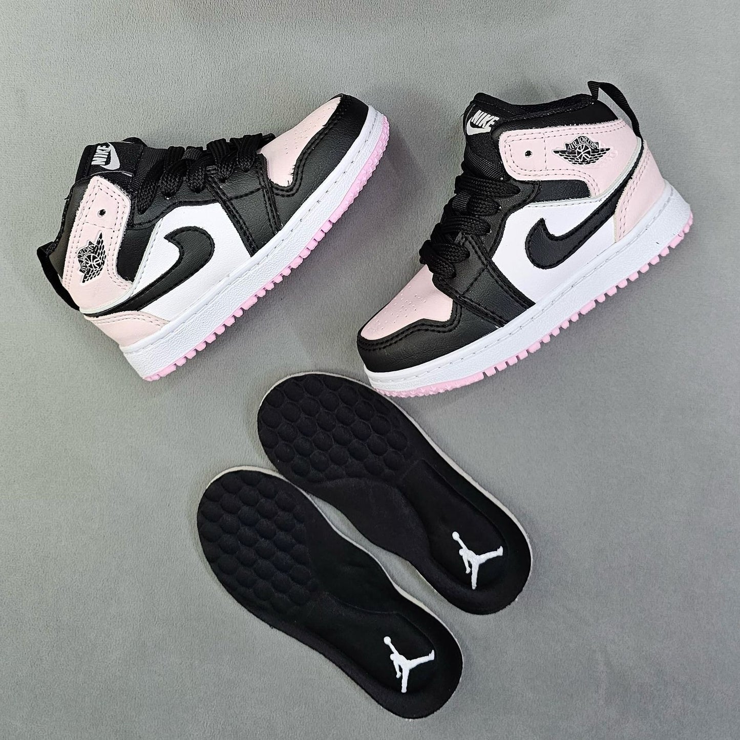 BOTA JORDAN RETRO 1