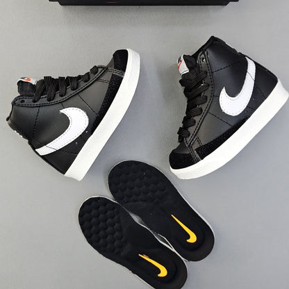 NIKE BLAZER