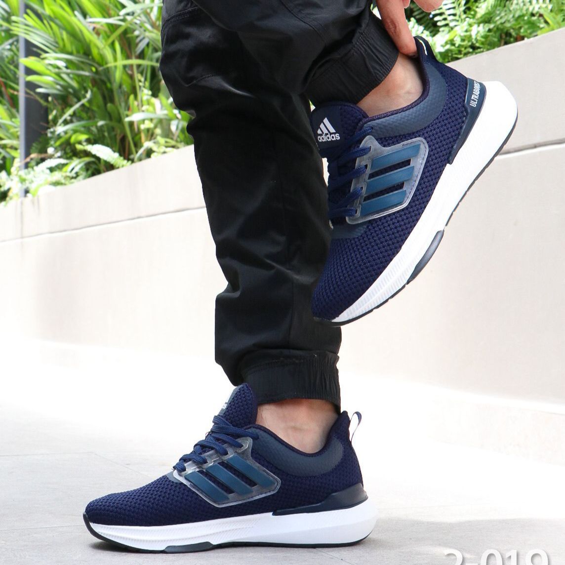 ADIDAS BOST - ADULTOS