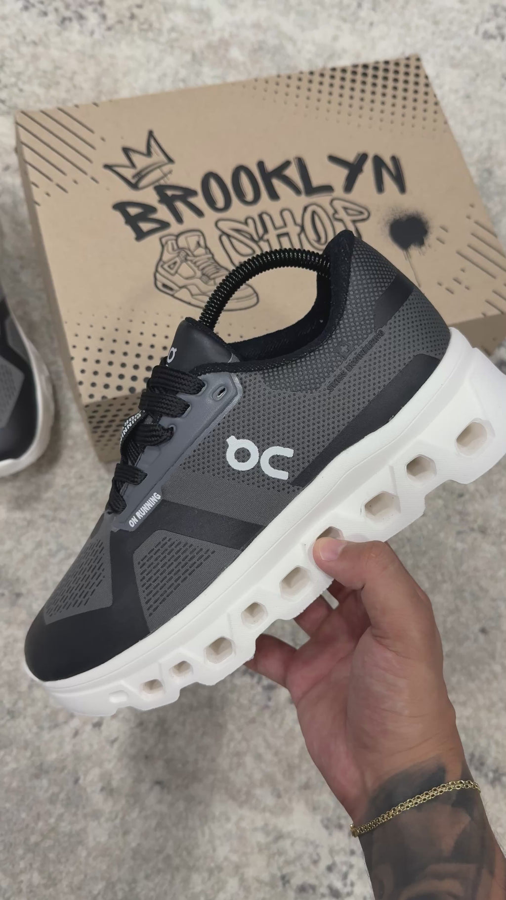ON CLOUDRUNNER 2 - EVA